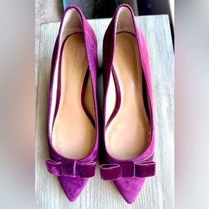 Ann Taylor Plum Velvet Bow Block Heels Size 7.5